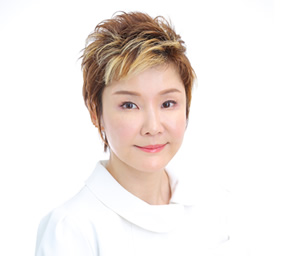 院長:新保有佳里